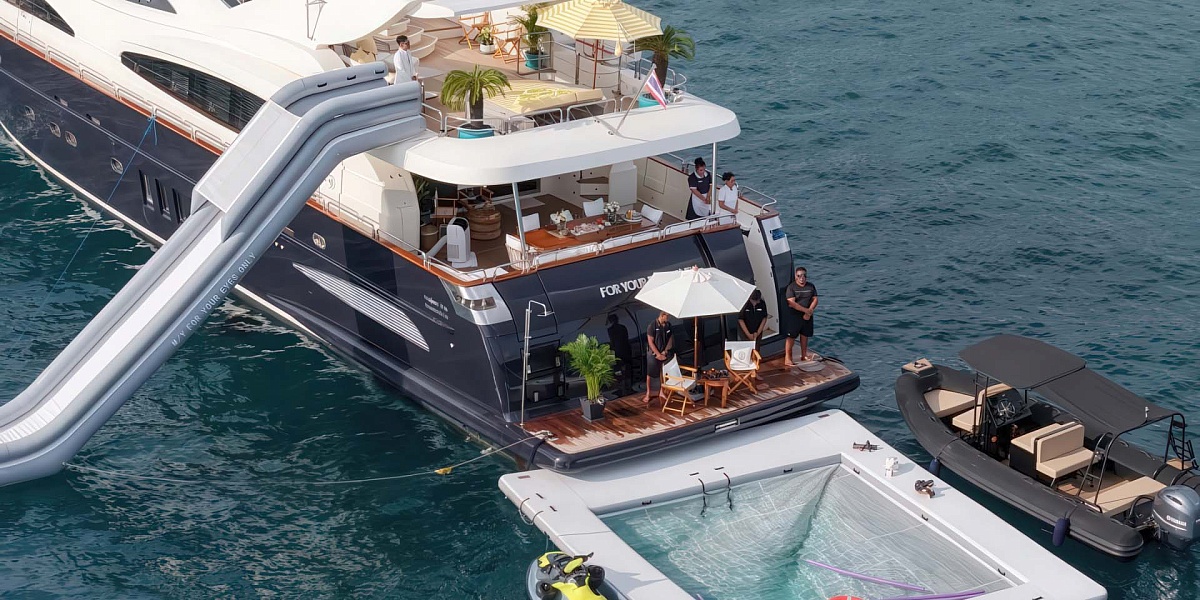 Аренда моторной мега яхты Astondoa 102 FOR YOUR EYES ONLY на Пхукете